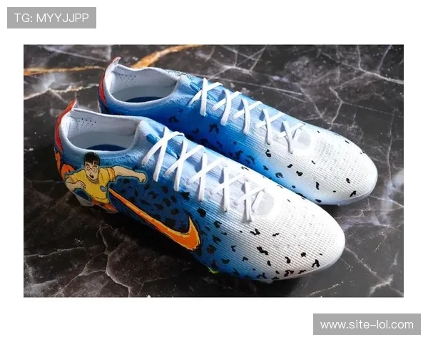 足球球星专属鞋脸设计揭秘：鞋履与个人品牌的完美融合与创新